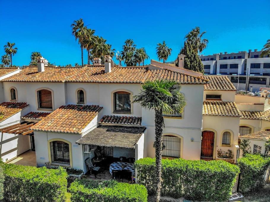 Villa La Isla Casa Barnaby Platja de Larenal Exterior foto